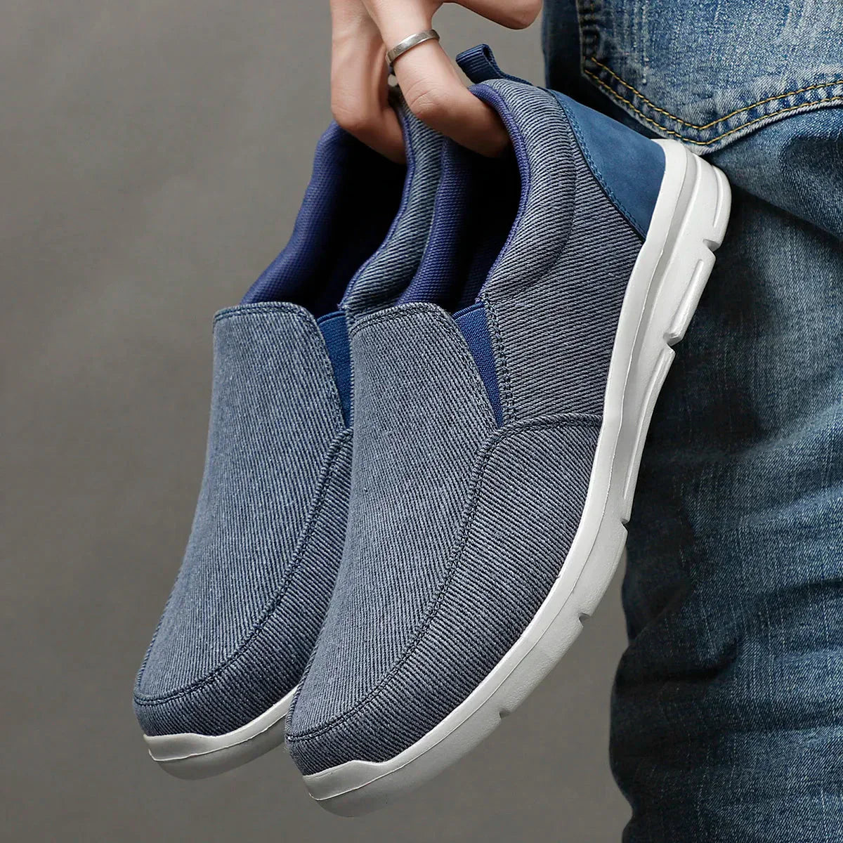 ESTRAVINO Casual Knit Slip-On Sneakers